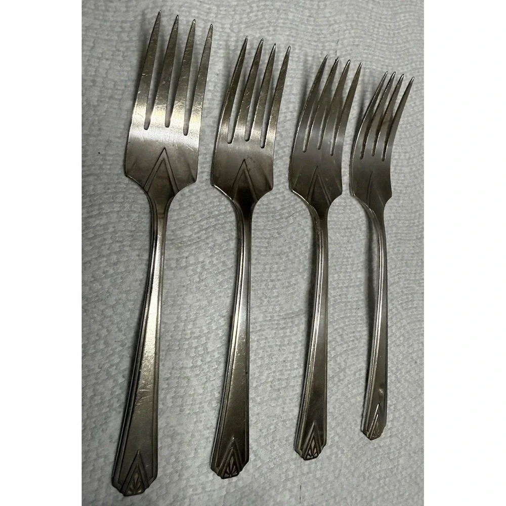 Community Plate Milady Salad Forks Set of 4‎ – 1940 Silverplate Replacement